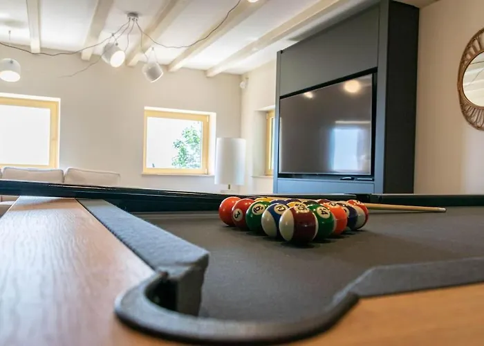 Refuge Mil100 Βίλα